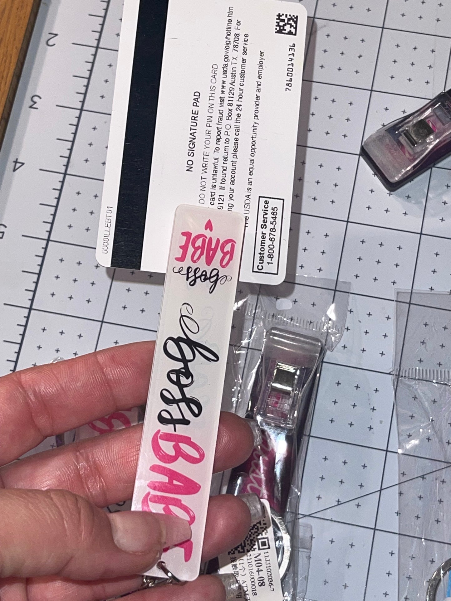 Long Nail keychain “card grabber”
