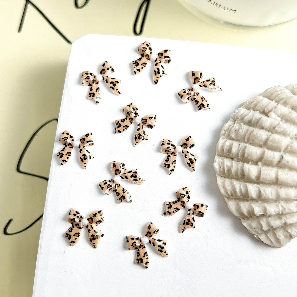 Maillard Leopard Bow Nail Accessories