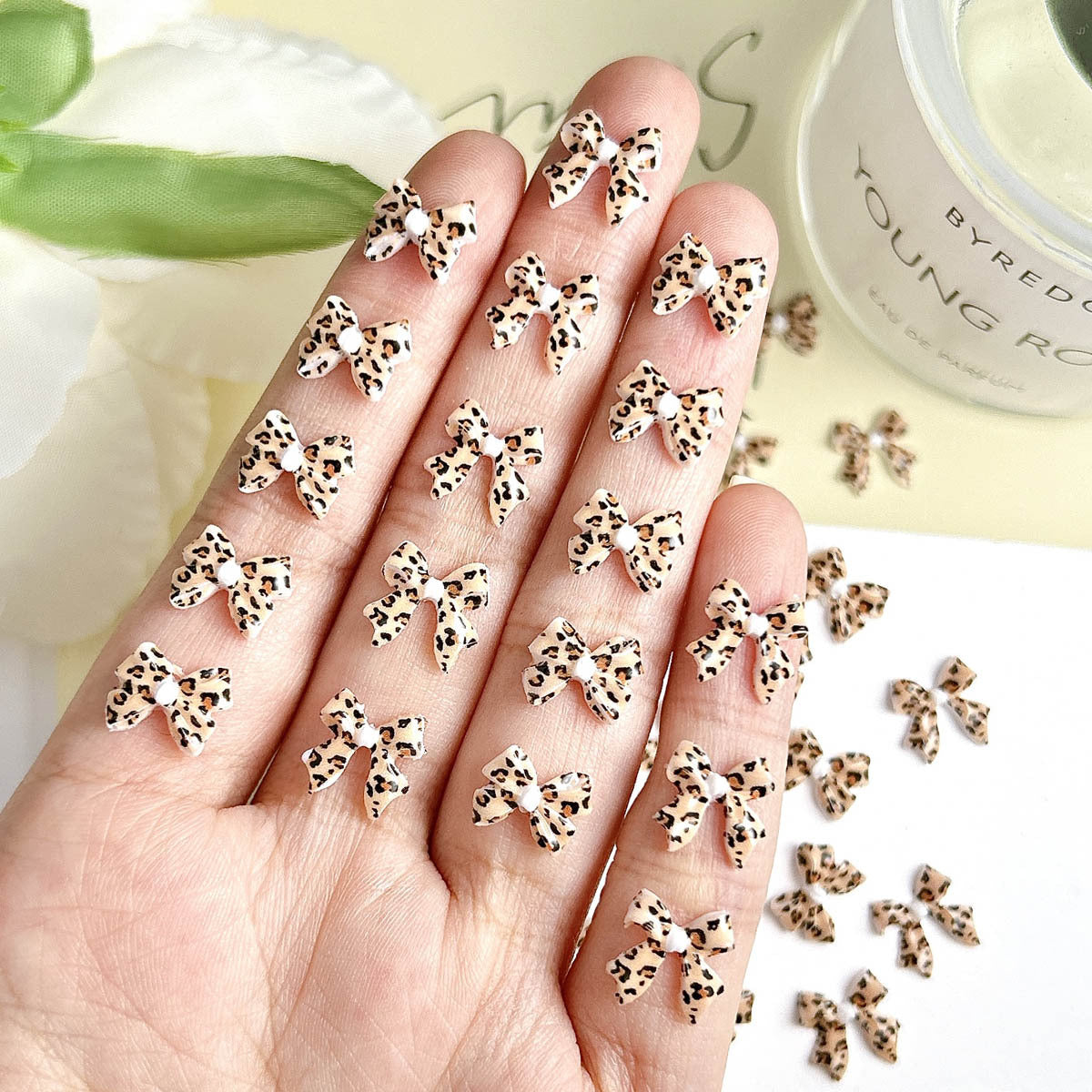 Maillard Leopard Bow Nail Accessories